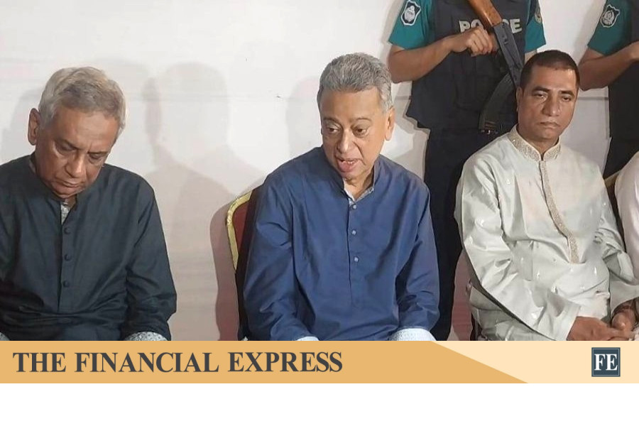 Economic ‘pressure’ weighing on Bangladesh due to Iran war: Amir Khosru