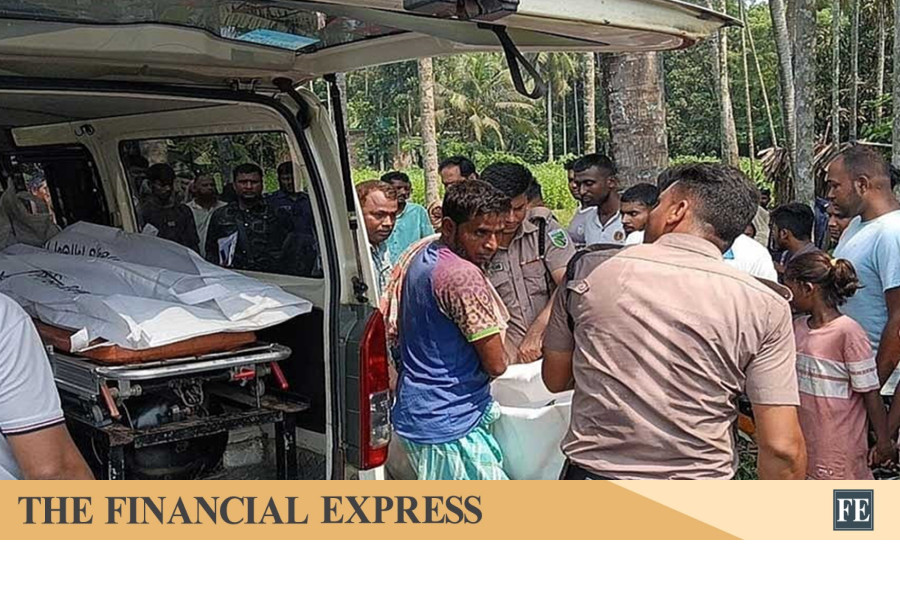 Woman dies in Narail road crash while returning home with husband’s body