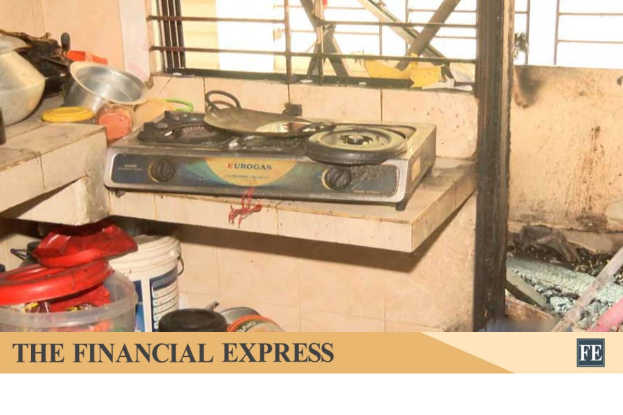 Ctg blast victim dies on way to Dhaka