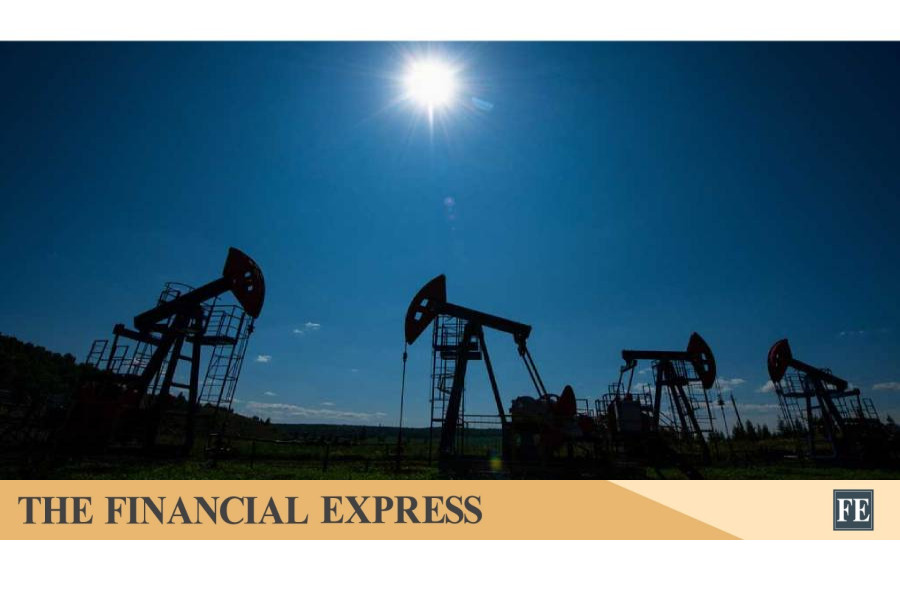 How much oil do G7 countries hold in emergency reserves?