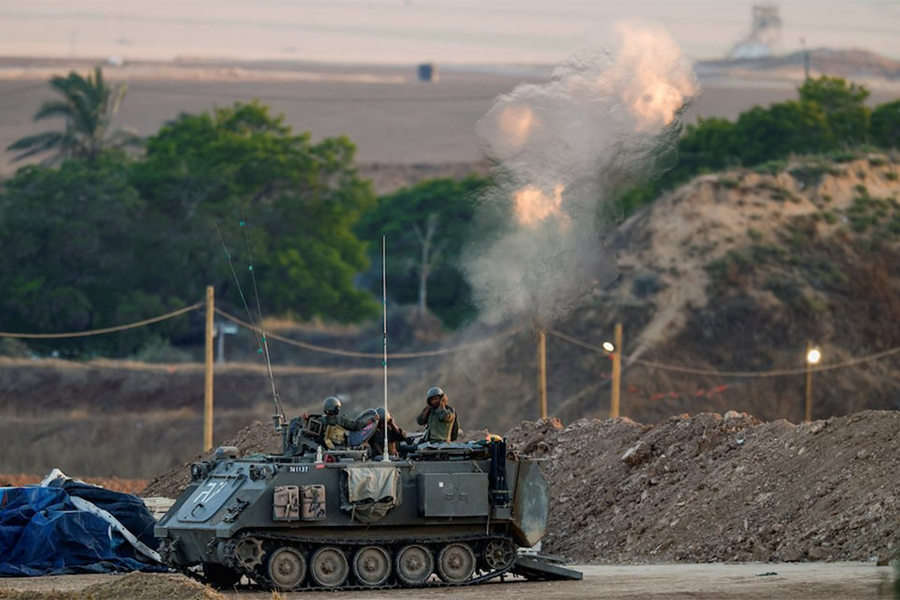 Israeli soldiers fire a mortar towards Gaza from their position near the border, as seen from Israel on June 2, 2025 — Reuters photo