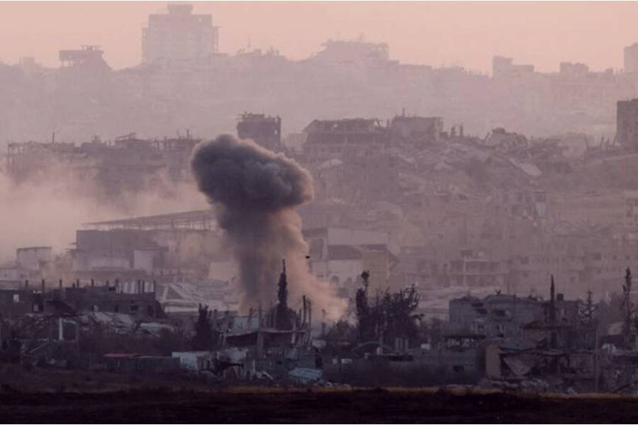 Smoke rises from Gaza after an explosion, as seen from Israel, Jun 4, 2025.