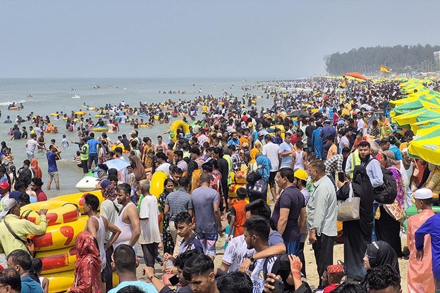 Tourists at Cox's Bazar sea beach