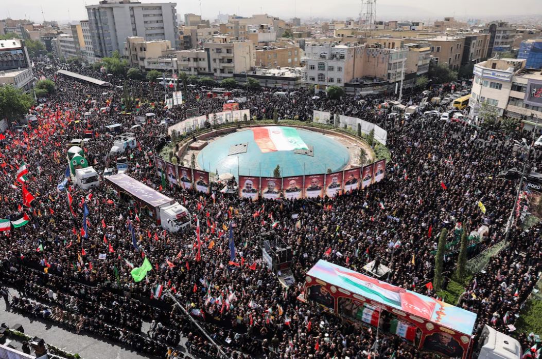 People attend the funeral procession of Iranian military commanders, nuclear scientists and others killed in Israeli strikes, in Tehran, Iran, June 28, 2025. Majid Asgaripour/WANA (West Asia News Agency) via REUTERS