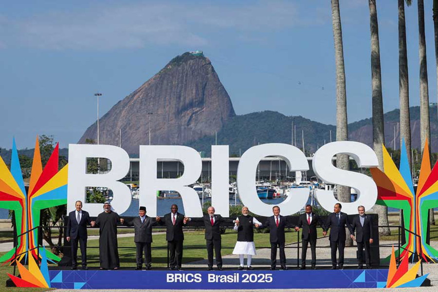 Brazil's President Luiz Inacio Lula da Silva, China's Premier Li Qiang, Russia's Foreign Minister Sergei Lavrov, India's Prime Minister Narendra Modi, Indonesian President Prabowo Subianto, South Africa's President Cyril Ramaphosa, Egypt's Prime Minister Mostafa Madbouly, Ethiopia's Prime Minister Abiy Ahmed Ali, Crown Prince of Abu Dhabi Sheikh Khaled bin Mohamed bin Zayed Al Nahyan, Iran's Foreign Affairs Minister Seyed Abbas Araghchi pose for a family photo during the BRICS Summit in Rio de Janeiro, Brazil on July 6, 2025 — Reuters photo