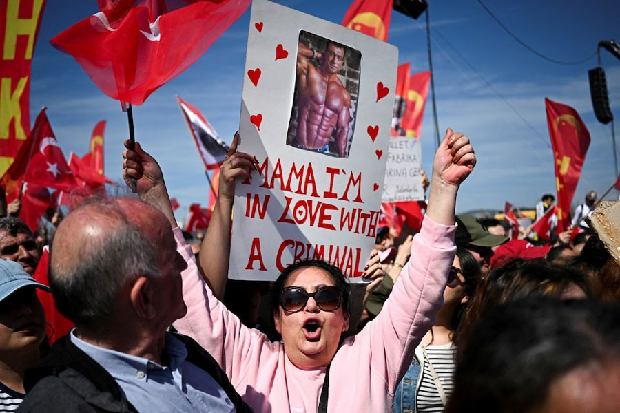 People take part in a rally to protest against the arrest of Istanbul Mayor Ekrem Imamoglu as part of a corruption investigation, in Istanbul, Turkey, March 29, 2025.