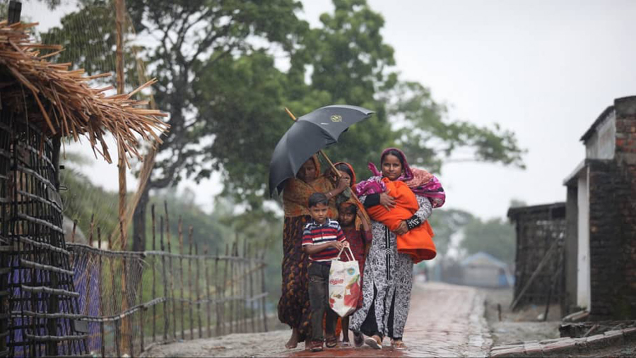 Scientists estimate that by 2050, one in every seven people in Bangladesh will be displaced due to negative impact of climate change —Agency Photo