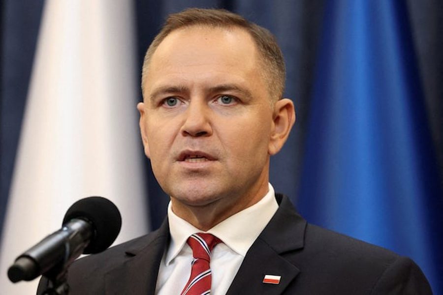Polish President Karol Nawrocki gives a statement to the media at the presidential palace in Warsaw, Poland, August 21, 2025.