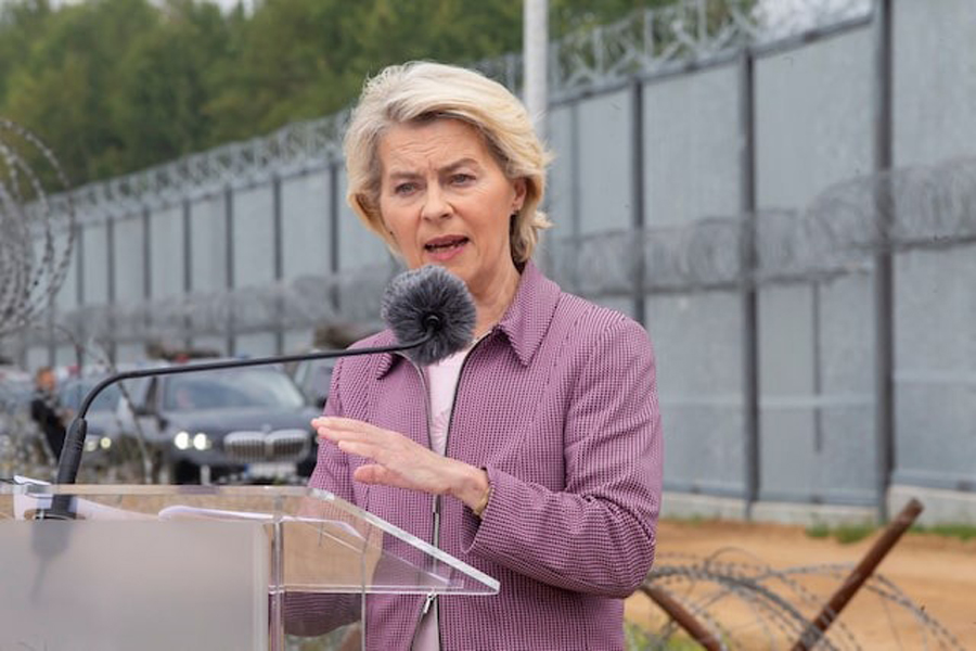 European Commission President Ursula von der Leyen speaks as she visits with Polish Prime Minister Donald Tusk (not pictured) Poland's border with Belarus, near Ozierany Male, Poland, August 31, 2025.