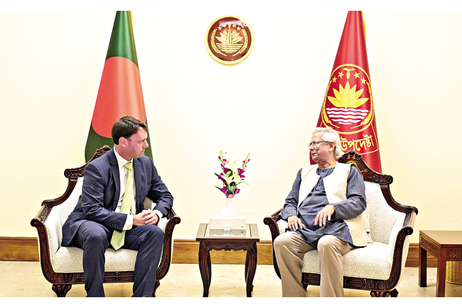 Assistant United States Trade Representative Brendan Lynch meets Chief Adviser Professor Muhammad Yunus at his office in Tejgaon, Dhaka, on Monday. — PID