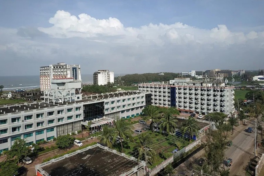 Photo shows hotels, motels, guesthouses and residential houses built in the Cox's Bazar area next to sea beach which maximum do not have any sewage treatment plants (STPs) —FE Photo