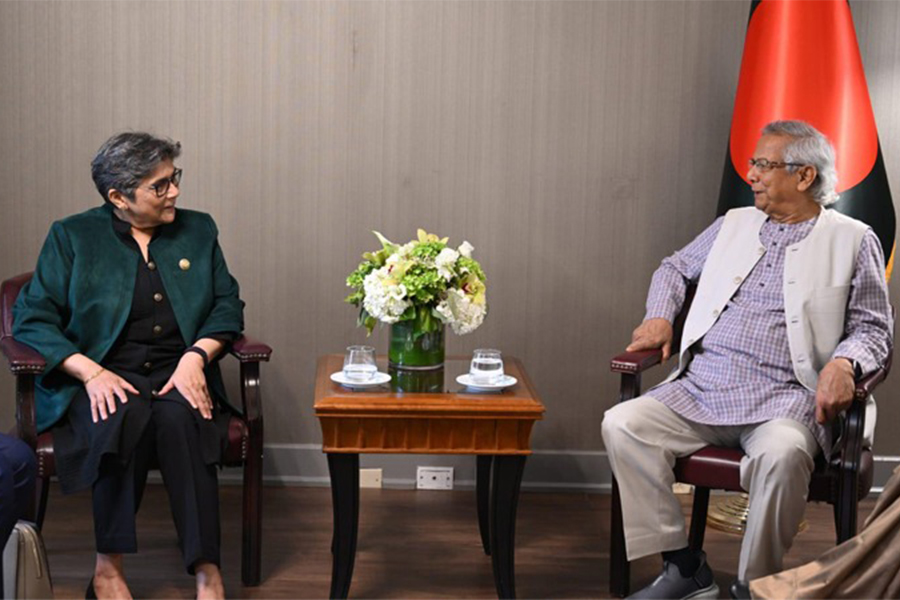 United Nations Under-Secretary-General Rabab Fatima meets Chief Adviser Professor Muhammad Yunus at his hotel in New York, United States on Monday (September 29), 2025 — Photo : CA's press wing