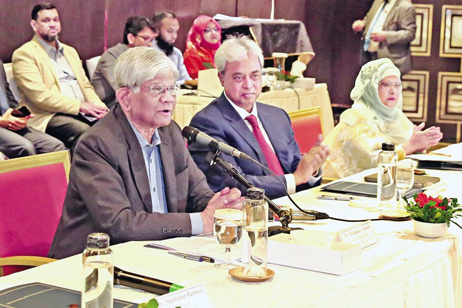 Finance Adviser Dr Salehuddin Ahmed speaks at a roundtable discussion titled 'Research to Market: Strengthening Bangladesh's Innovation Ecosystem through Academia-Industry Research Partnerships', held at a city hotel on Monday. — FE Photo