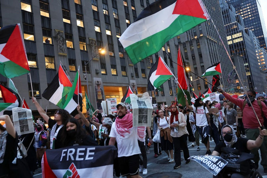 Demonstrators attend a pro-Palestinian protest on the day of the two-year anniversary of the attack on Israel by Hamas, in New York City, US, October 7, 2025.