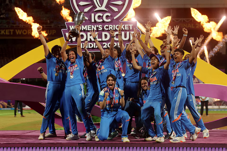 India players celebrate with the trophy after defeating South Africa in the final of the ICC Women's World Cup at DY Patil Stadium, Navi Mumbai, India on November 2, 2025 — Reuters photo