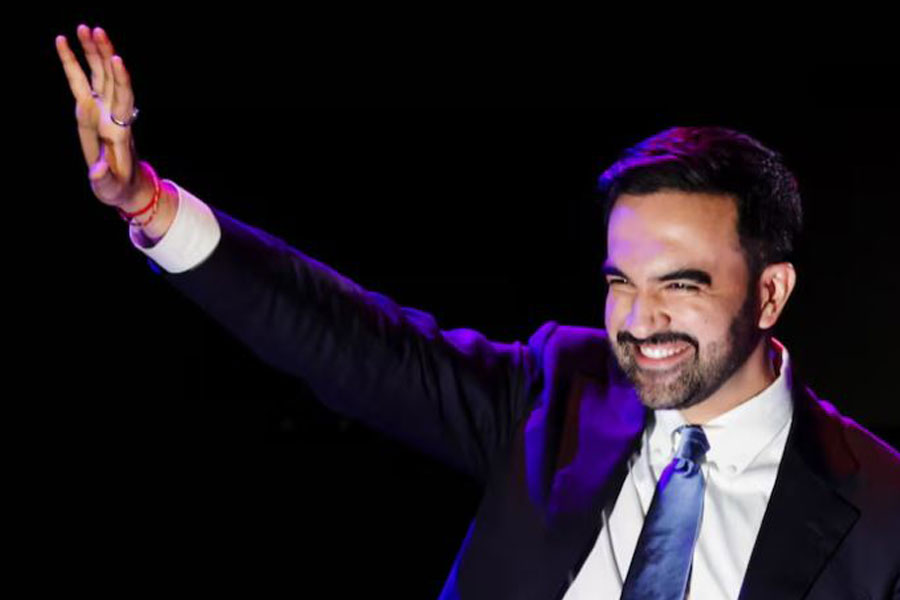 Democratic candidate for New York City mayor Zohran Mamdani waves to his supporters after winning the 2025 New York City Mayoral race, at an election night rally in the Brooklyn borough of New York City, New York, U.S., November 4, 2025. REUTERS/Jeenah Moon