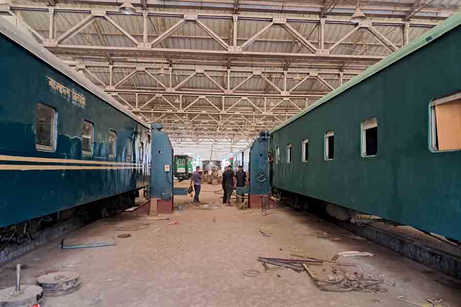 The heavy repair and maintenance of all passenger and freight vehicles of Bangladesh Railway’s east zone is carried out at the Pahartali Carriage and Wagon Repair Workshop in Chattogram.