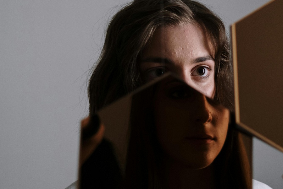 Representational image