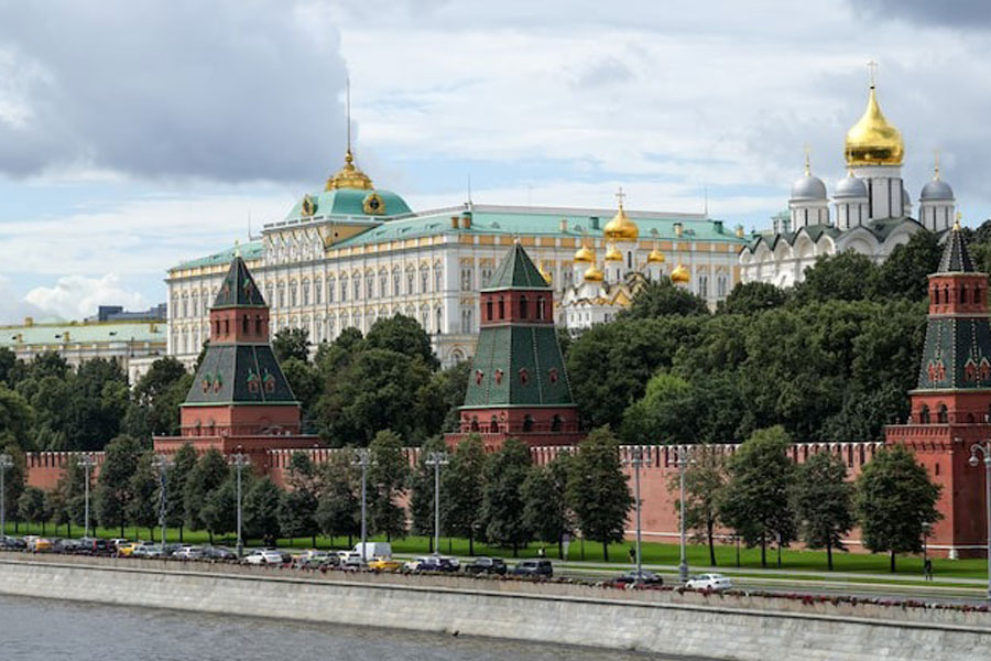 A view shows the Kremlin's towers, the Grand Kremlin Palace and cathedrals behind the wall in central Moscow, Russia, August 7, 2025.
