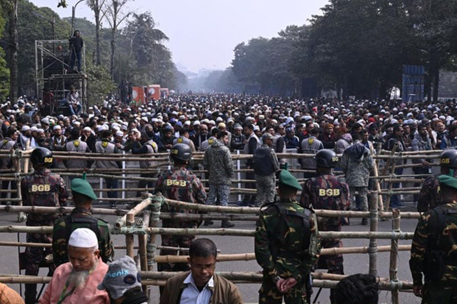Manik Mia Avenue filled with mourners as nation gathers to bid farewell to BNP Chairperson Begum Khaleda — GOB Facebook photo via BSS