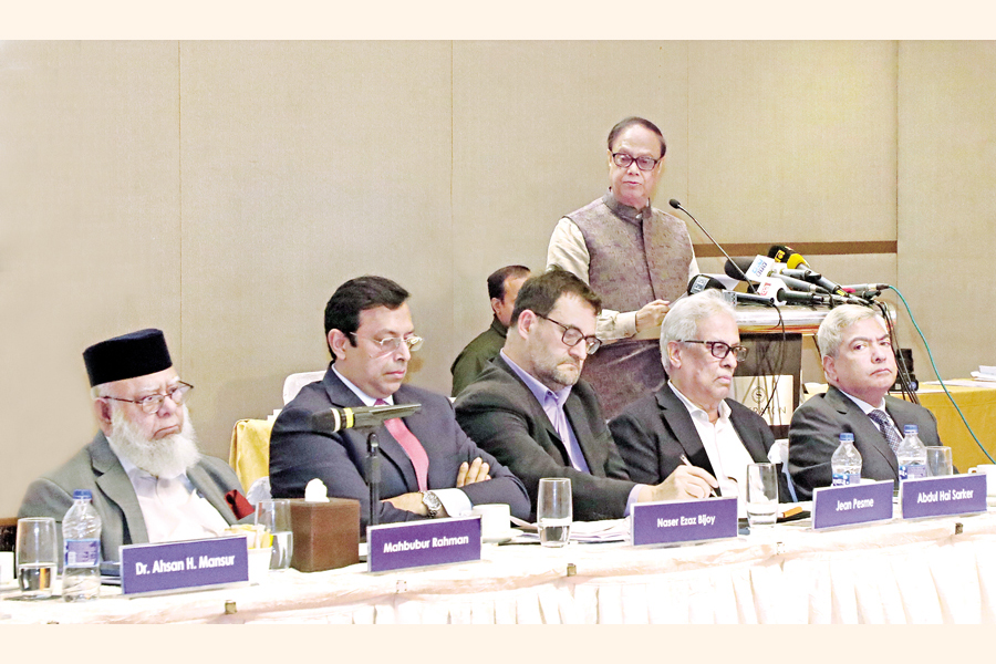 Bangladesh Bank Governor Dr Ahsan H Mansur speaks at a roundtable titled "Implications of LDC Graduation for the Banking Industry: Bangladesh Perspective," organised by the International Chamber of Commerce Bangladesh (ICCB) at a city hotel on Tuesday. ICCB President Mahbubur Rahman moderated the event. — FE Photo