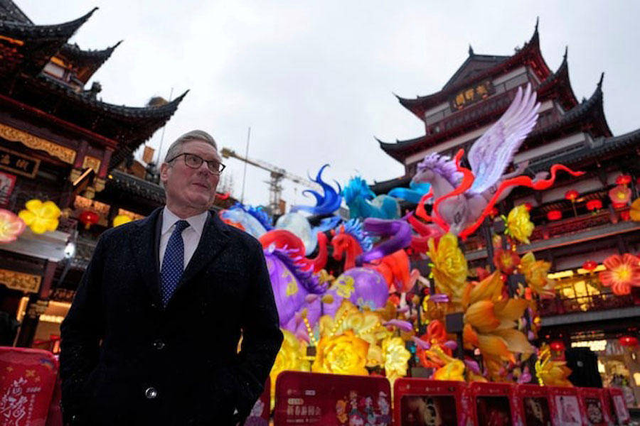 Britain's Prime Minister Keir Starmer visits Yuyuan Gardens in Shanghai, China, Friday, Jan 30, 2026.