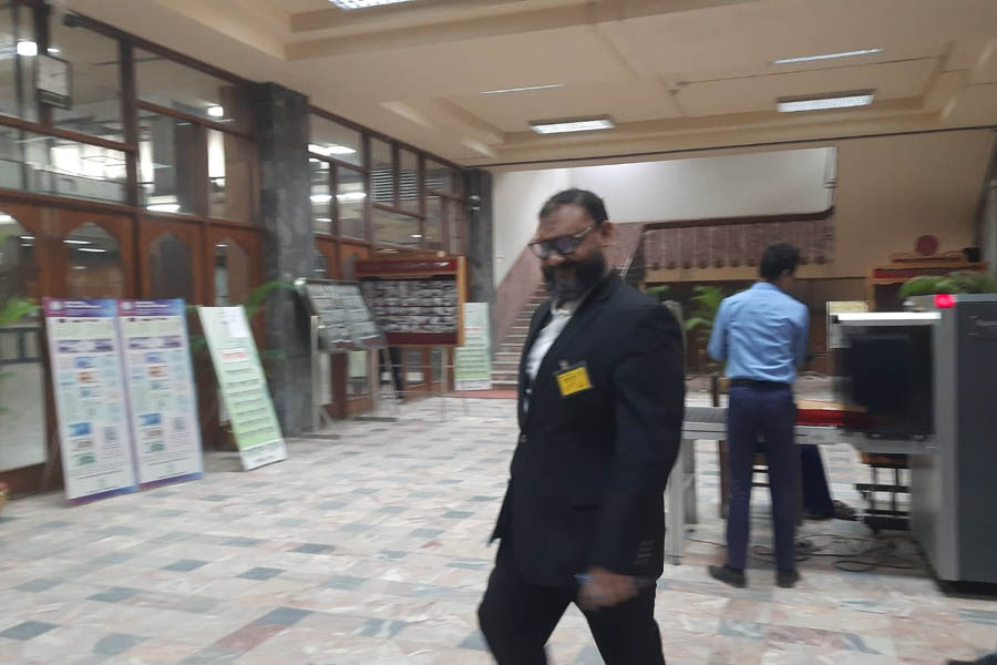 Foreign investors keen on Nagad, Jamaat MP tells BB governor