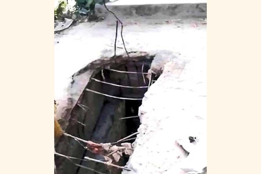 Partial view of the broken bridge near Boalia Bazar in Matlab Dakhshin Upazila. - FE Photo