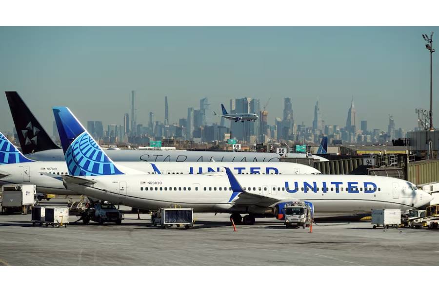 United Airlines planes land and prepare to take off at Newark Liberty International Airport in Newark, New Jersey, , U.S., January 27, 2025.