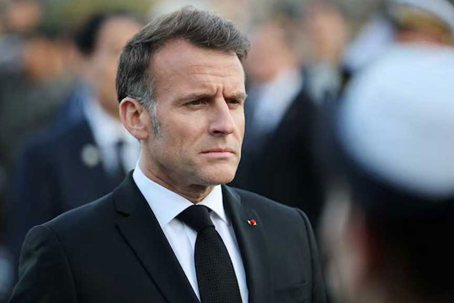 French President Emmanuel Macron pays his tribute to fallen French soldiers who fought for South Korea during the Korean War at the War Memorial of Korea in Seoul, South Korea, April 2, 2026.