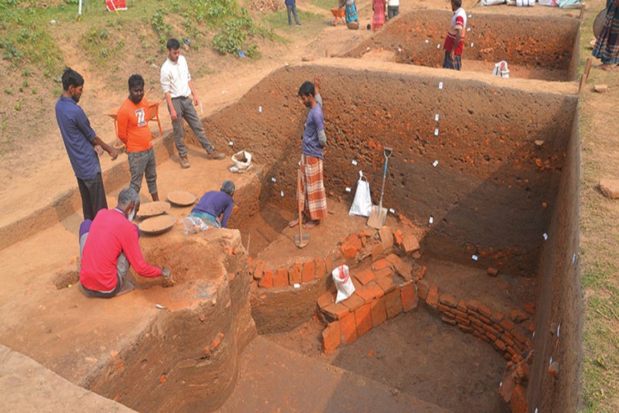 Photo shows the ancient site of Mahasthangarh in Bogura where recent Bangladesh-France joint excavation uncovered evidence of a 2,500-year-old commercial urban centre- FE Photo