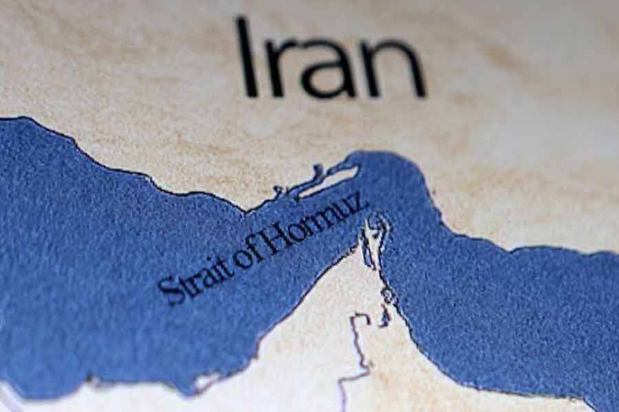 A map showing the Strait of Hormuz and Iran is seen in this illustration taken June 22, 2025. REUTERS/Dado Ruvic/Illustration/File Photo