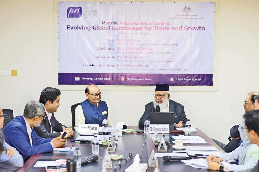 ICCB President Mahbubur Rahman addresses a dialogue titled Macroeconomic Insights: Evolving Global Landscape for Trade and Growth in the capital on Thursday with PRI chairman Zaidi Sattar in the chair. — FE photo
