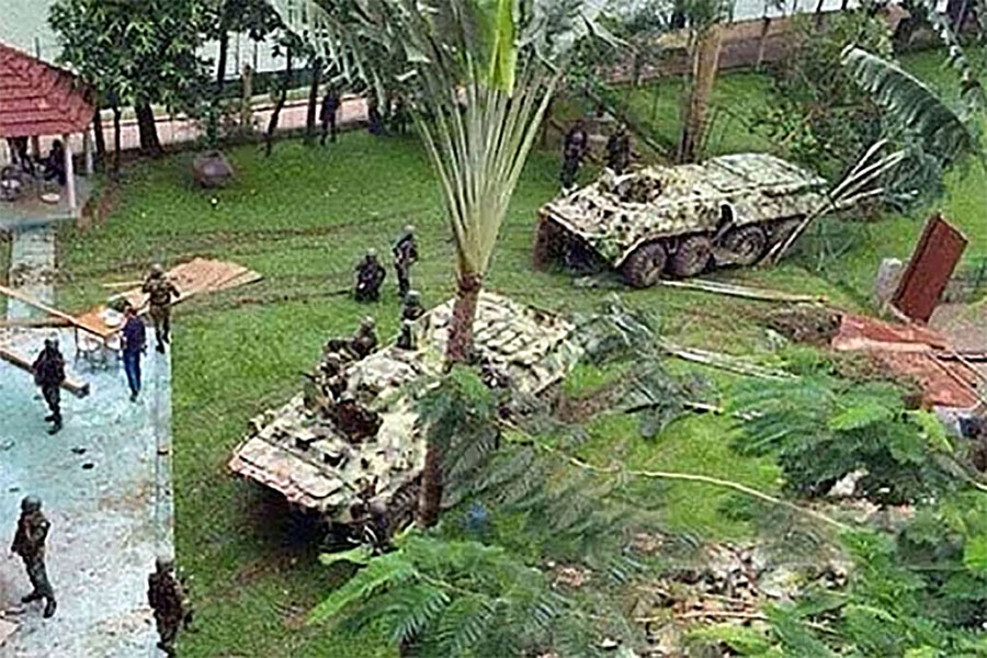 Rescue operation during Holey Artisan Bakery attack in Dhaka on July 01, 2016 —Photo: Collected