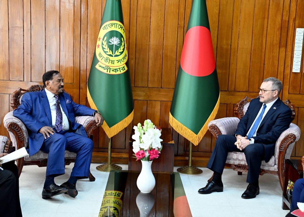 Russian Ambassador to Bangladesh Alexander Khozin met with Speaker Hafiz Uddin Ahmad. Photo:Russian Embassy