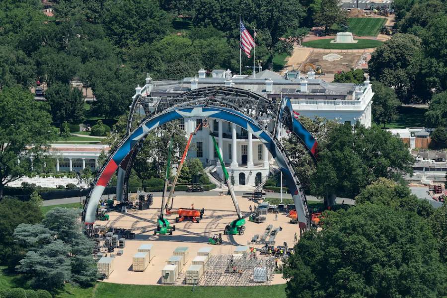 Construction is underway on a temporary arena that will host the UFC Freedom 250 fight card in June on the South Lawn of the White House in Washington, D.C., U.S., May 28, 2026.