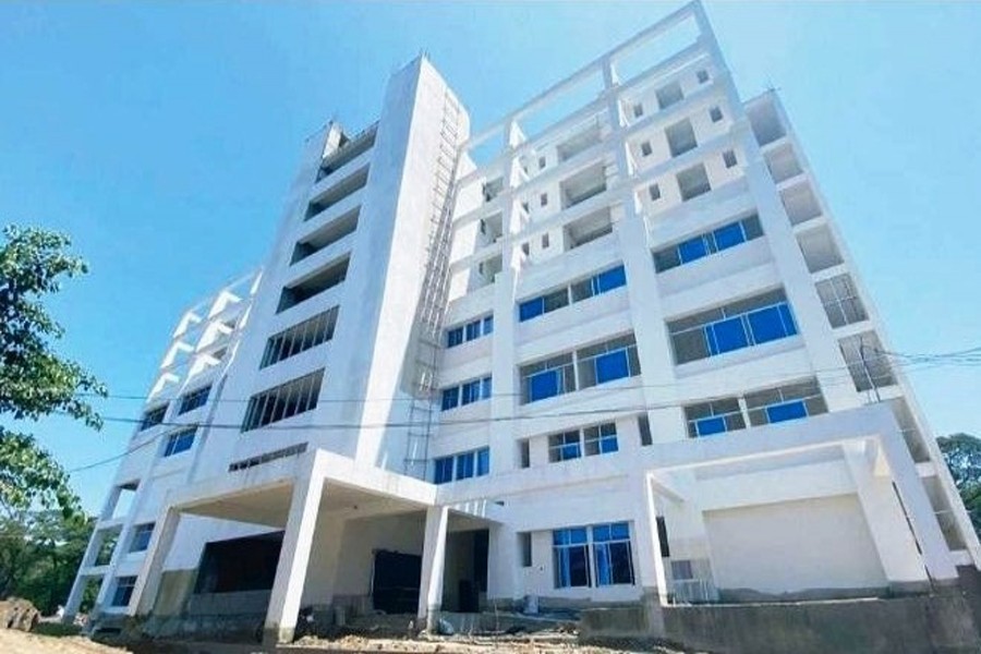 Frontal view of the 250-bed Sylhet District Hospital, which is now set to start operation with ‘specialised’ status -FE Photo