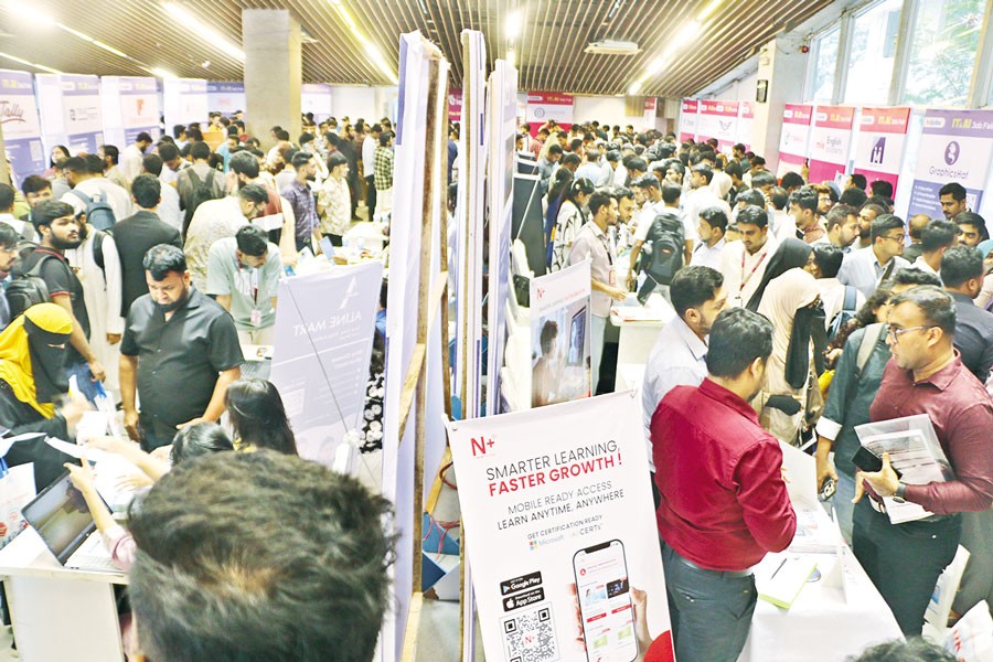 Bdjobs.com arranges IT and AI Job Fair at the auditorium of Krishibid Institution Bangladesh in Farmgate on Wednesday.