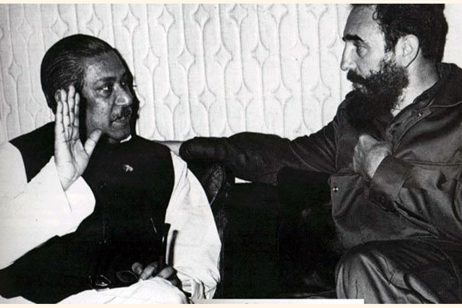 Bangabandhu and Fidel Castro at Algiers in 1973