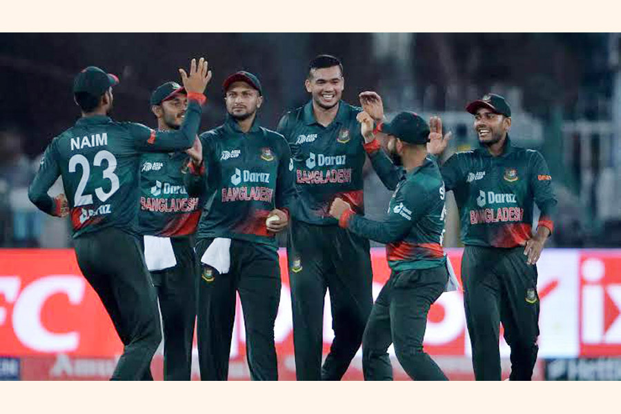 Bangladesh national cricket players — Collected Photo