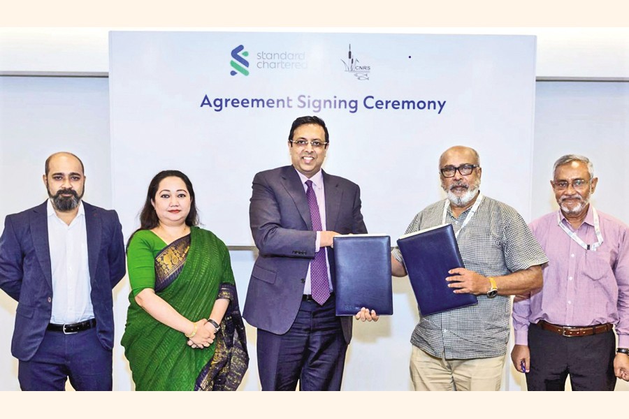 Standard Chartered Bangladesh and the Centre for Natural Resource Studies (CNRS) entered into an agreement to work together to foster sustainable, equitable, and climate-resilient aquaculture processes. CEO of Standard Chartered Bangladesh Naser Ezaz Bijoy and Executive Director of the CNRS M Mokhlesur Rahman signed the agreement recently