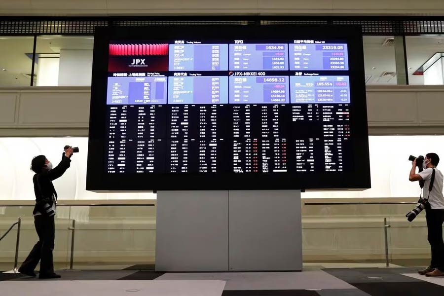 -Representational image