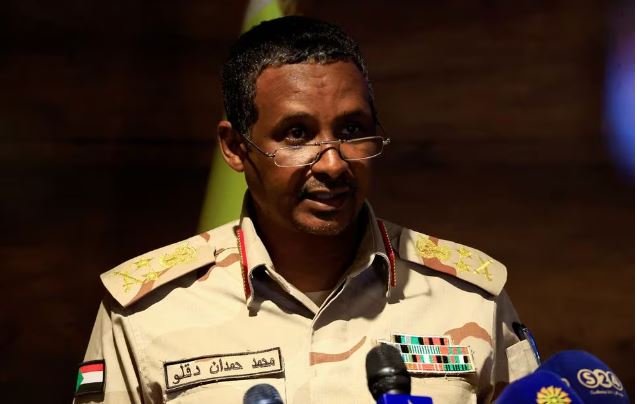 Deputy head of Sudan's sovereign council General Mohamed Hamdan Dagalo speaks during a press conference at Rapid Support Forces head quarter in Khartoum, Sudan February 19, 2023. REUTERS/Mohamed Nureldin Abdallah/File Photo