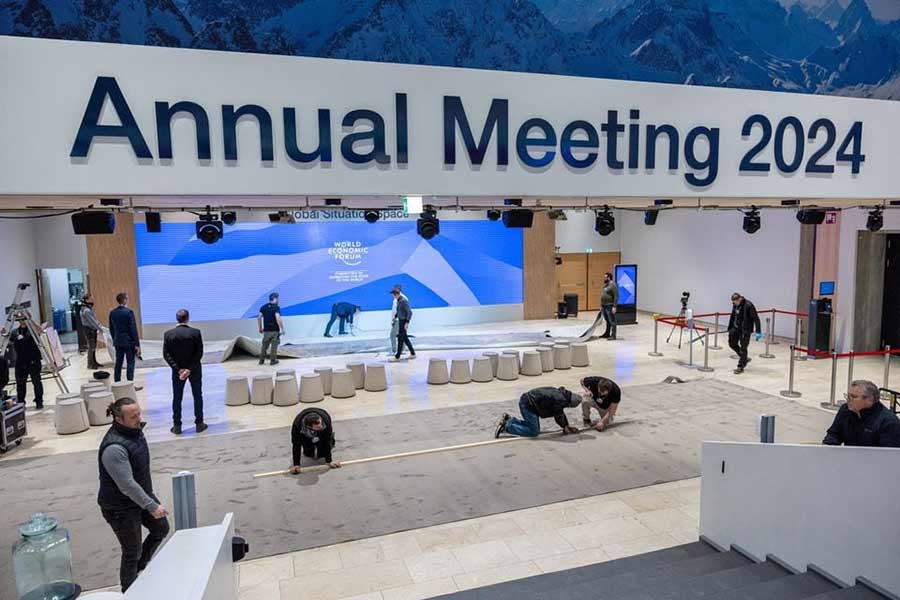 Staff preparing the Congress Centre ahead of the annual meeting of the World Economic Forum (WEF) in Davos of Switzerland on Saturday –Reuters file photo