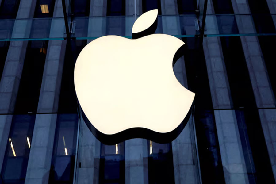 The Apple Inc logo is seen at the entrance to the Apple store in Brussels, Belgium July 2, 2021. REUTERS