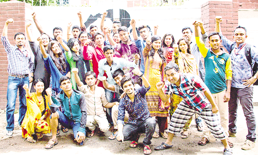 Young people of the country need decent and sustainable jobs for the better future—www.globalplatforms.org Photo