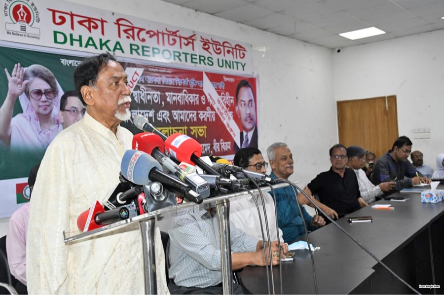 BNP vice-chairman Major (retd) Hafiz Uddin Ahmed speaking at a discussion titled 'Unprotected Independence, Human Rights, Bangladesh without Democracy and the Way Forward' organised by Jatiyatabadi Muktijoddah Dal at Dhaka Reporters Unity in the city on Saturday —Focus Bangla photo