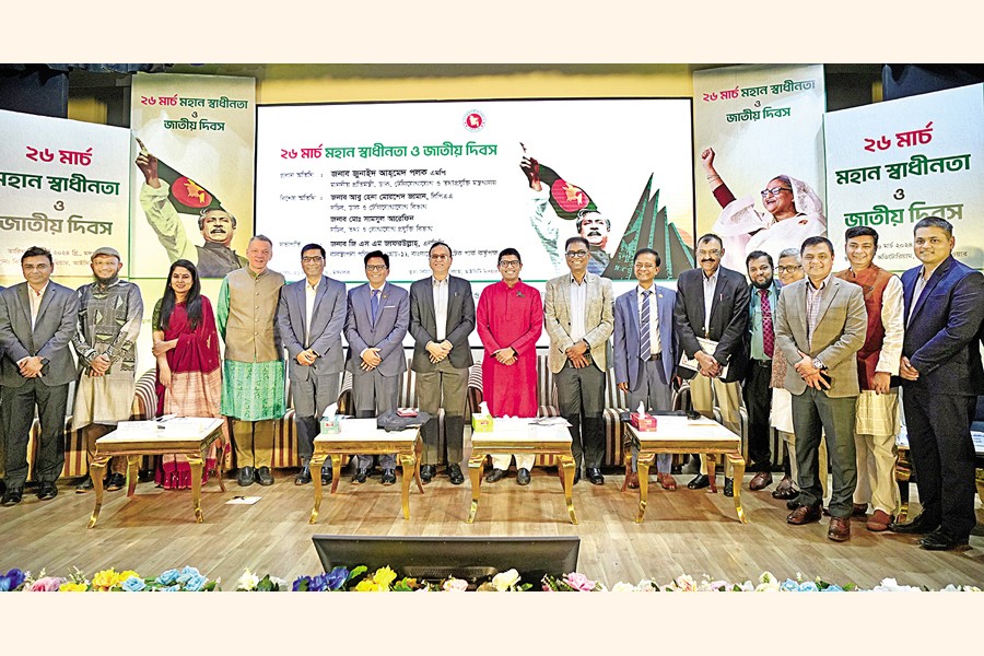 Zunaid Ahmed Palak, state minister of the Ministry of Posts, Telecommunications and Information Technology, announced on Tuesday the 'Active Sharing (Roaming)' service between Banglalink and Teletalk during an Independence Day programme in Dhaka.