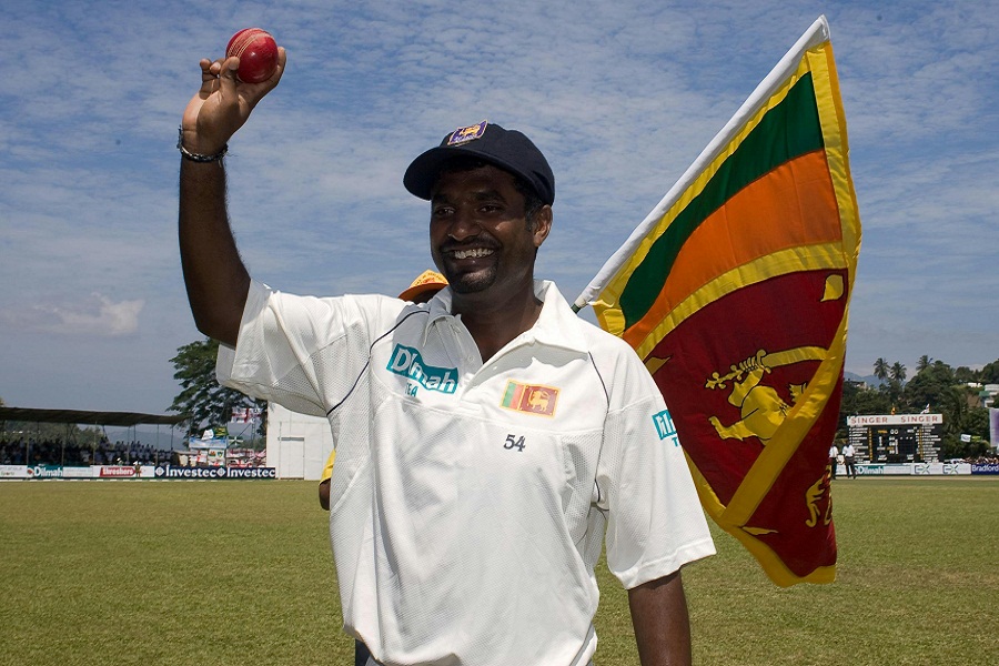 Muralitharan on his 800th wicket