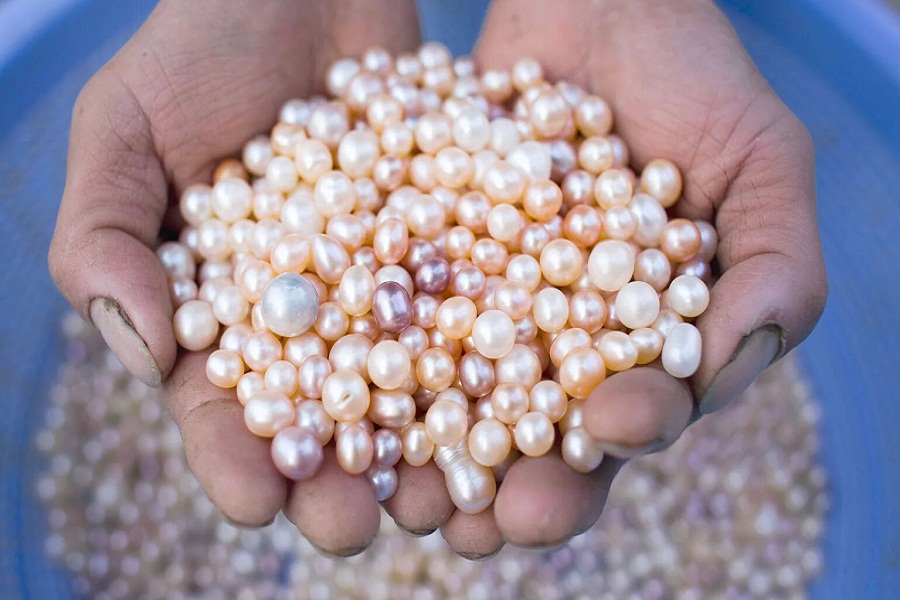 Representational image